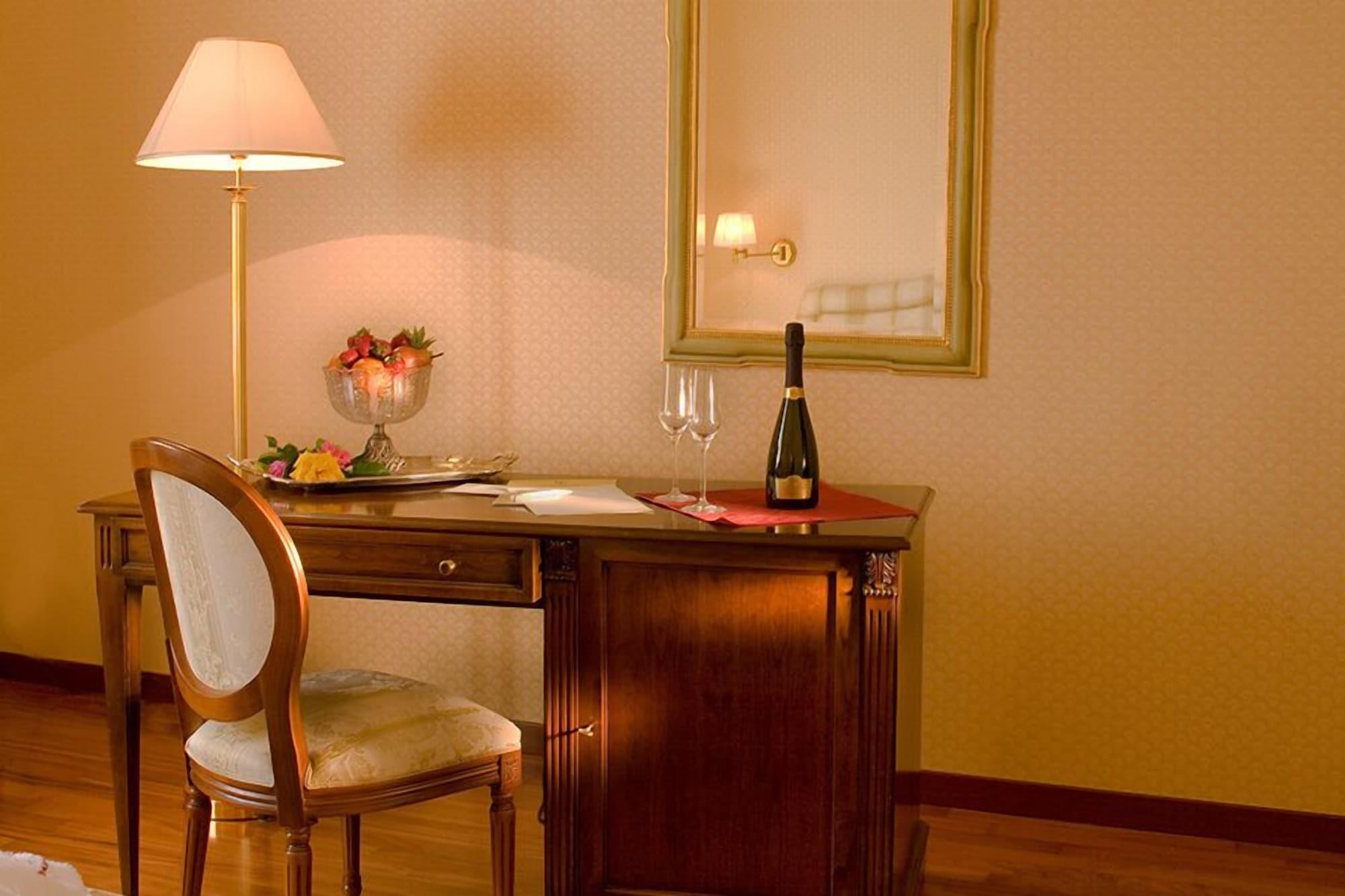 Hotel Bramante Тоди Экстерьер фото
