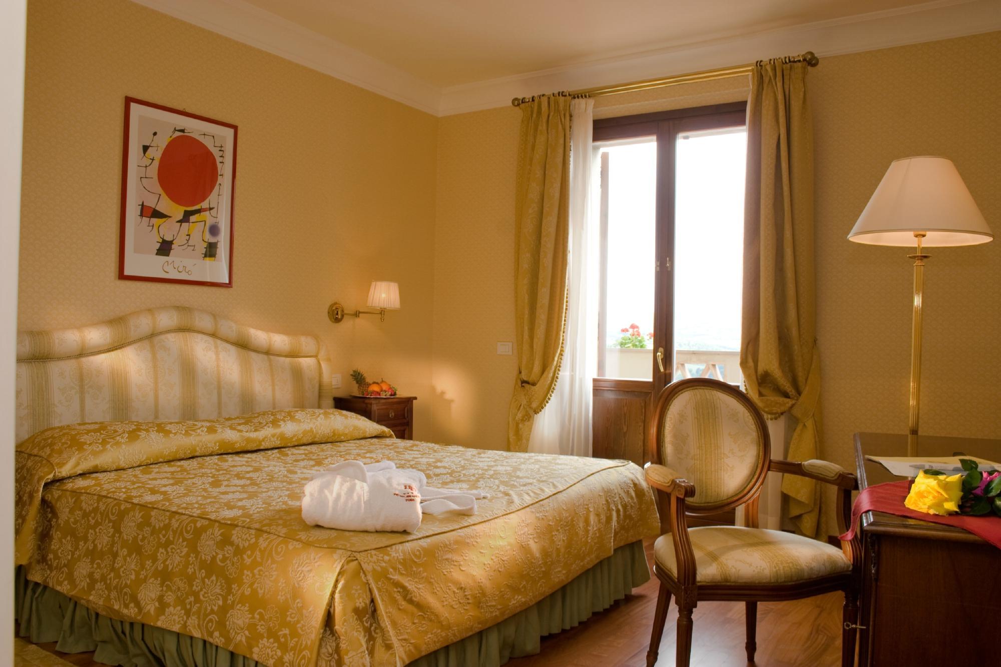 Hotel Bramante Тоди Экстерьер фото