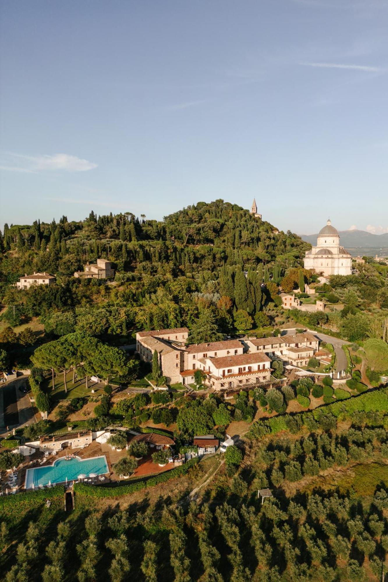 Hotel Bramante Тоди Экстерьер фото
