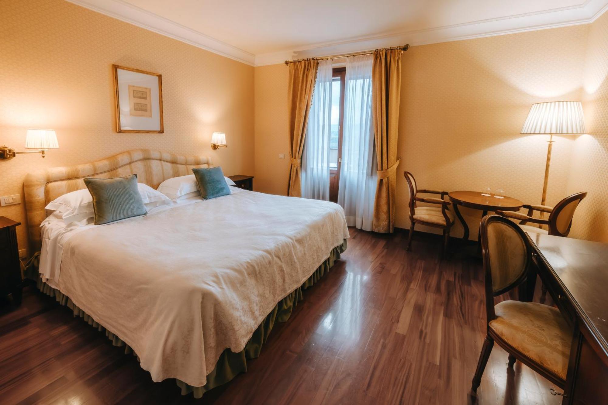 Hotel Bramante Тоди Экстерьер фото