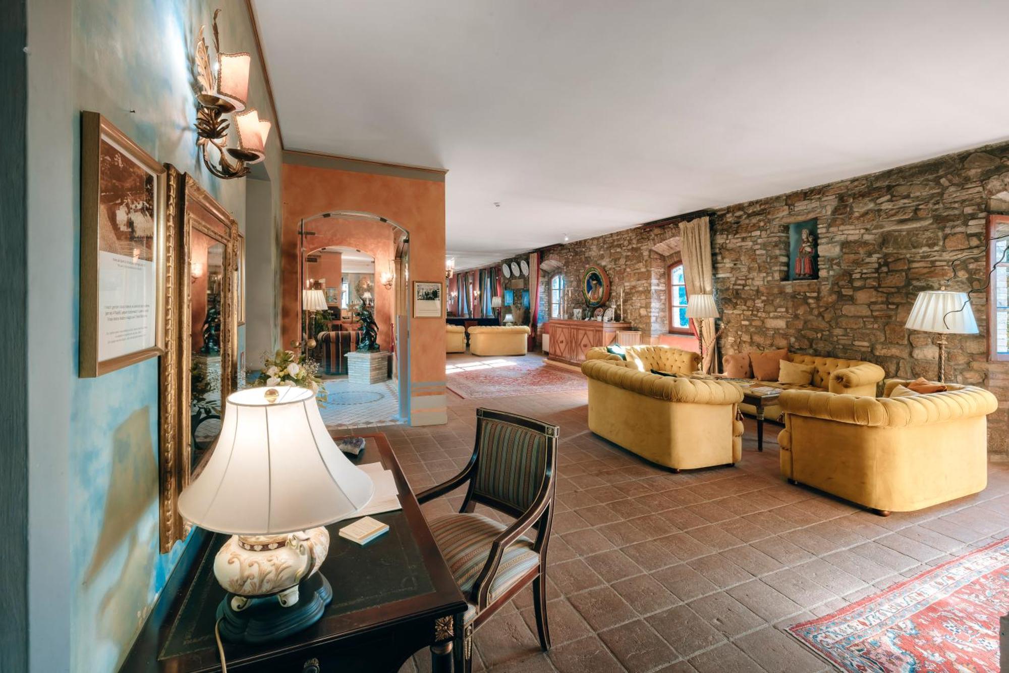 Hotel Bramante Тоди Экстерьер фото