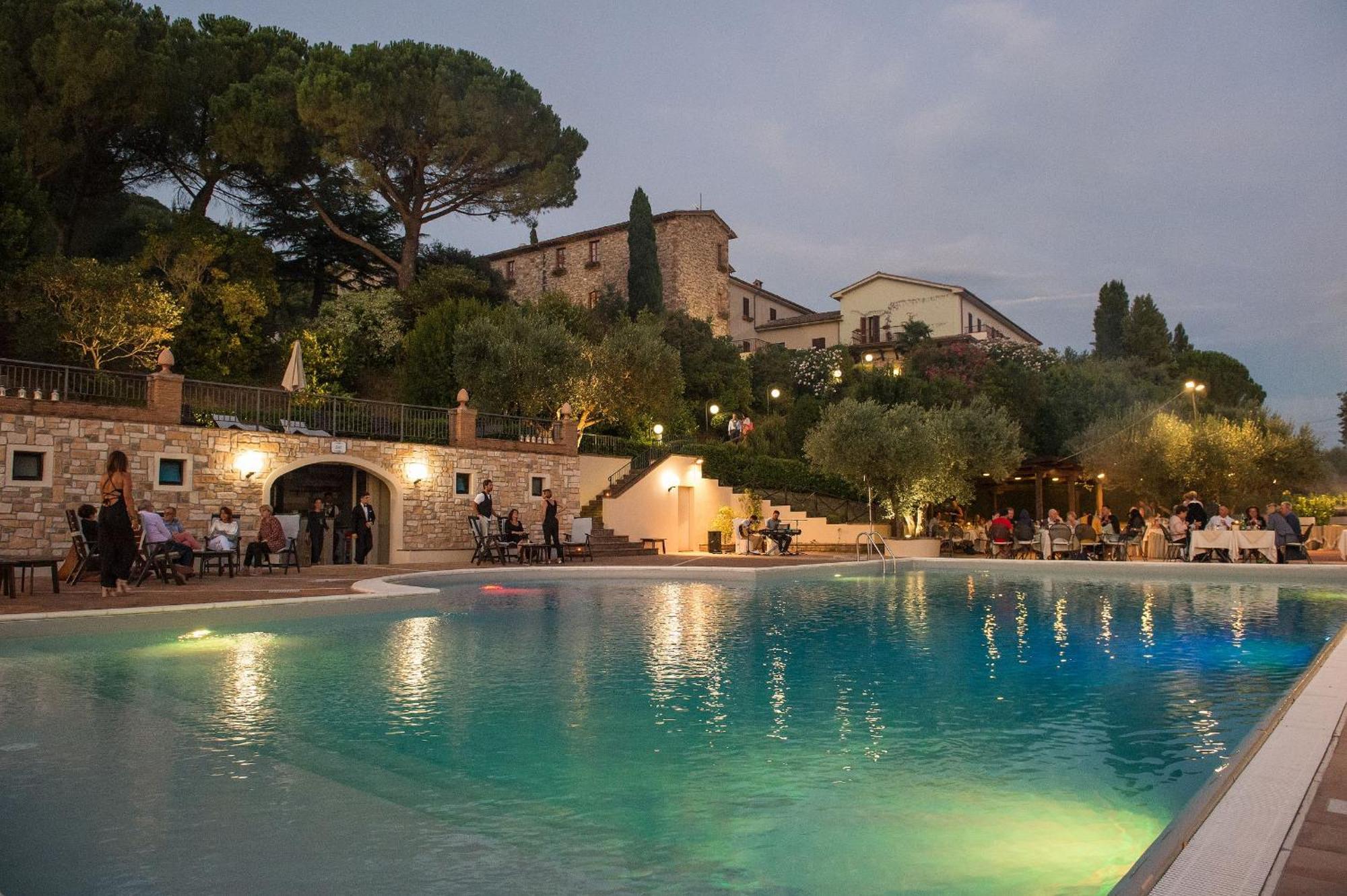 Hotel Bramante Тоди Экстерьер фото